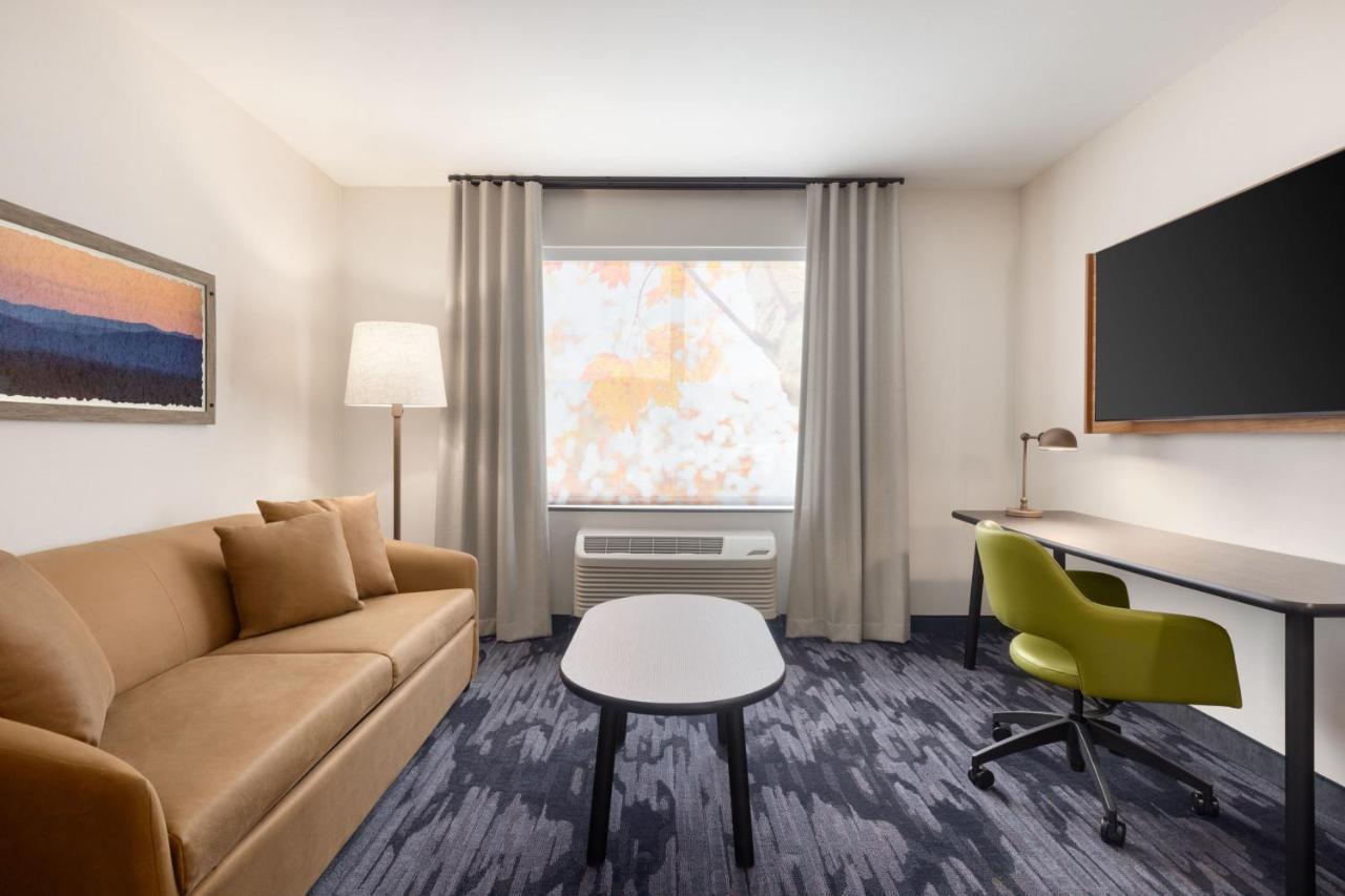 Fairfield By Marriott Inn & Suites Рокевей Екстер'єр фото
