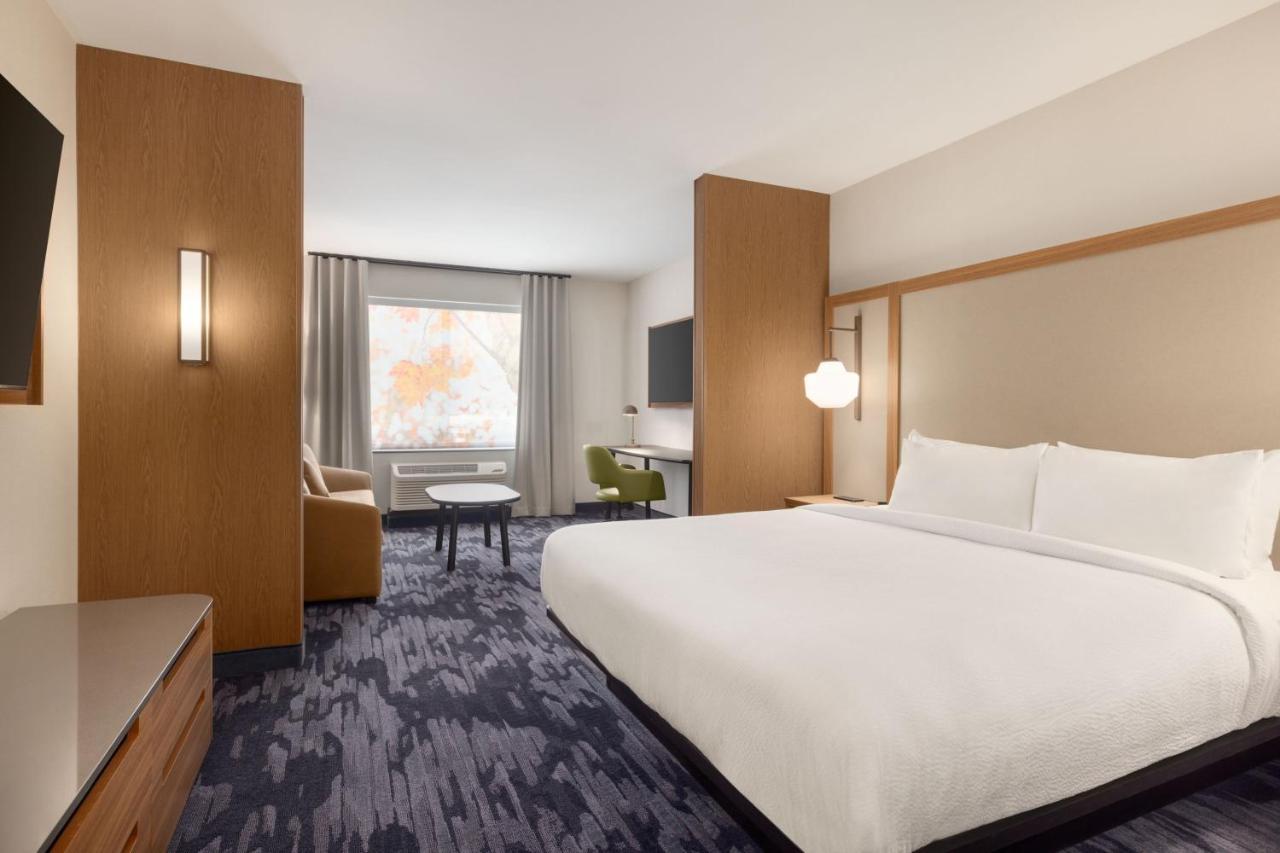 Fairfield By Marriott Inn & Suites Рокевей Екстер'єр фото
