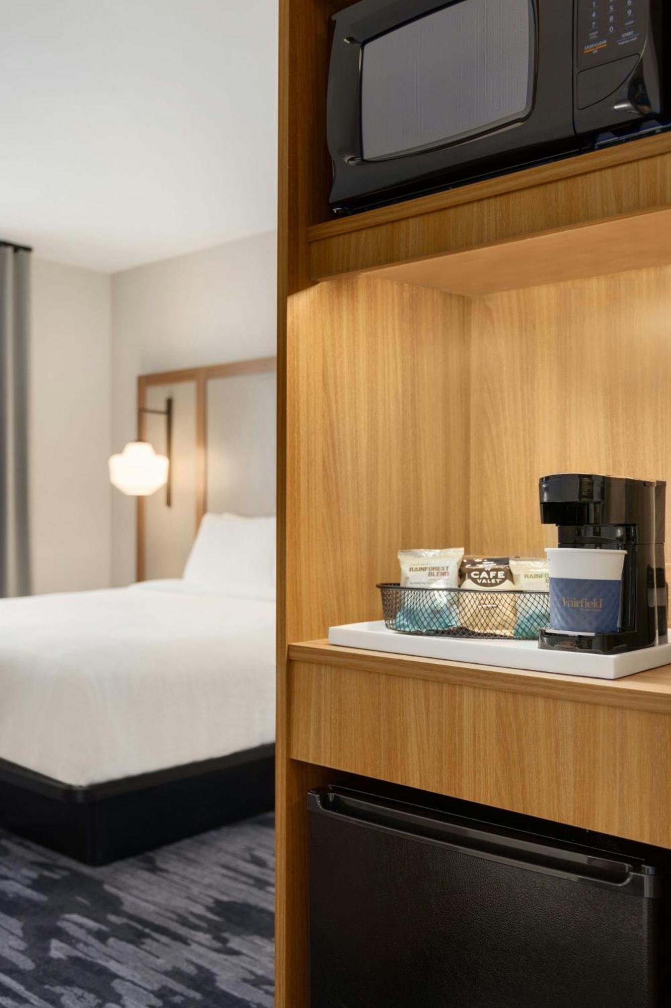 Fairfield By Marriott Inn & Suites Рокевей Екстер'єр фото